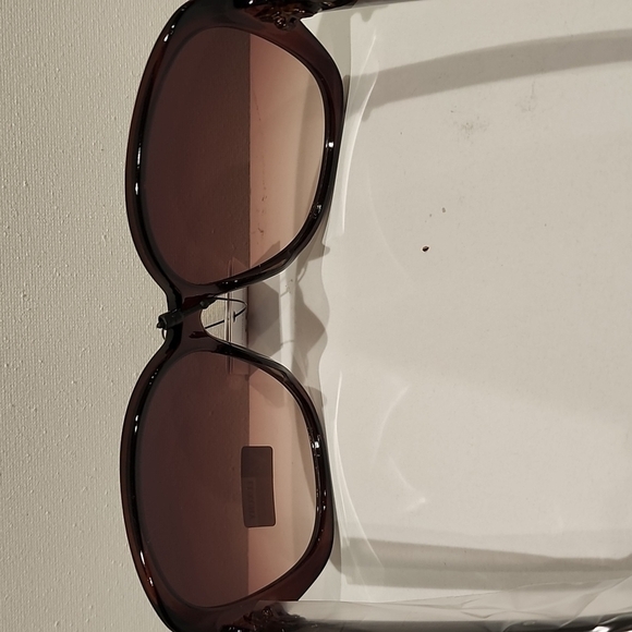 Designer sunglasses - Picture 5 of 8